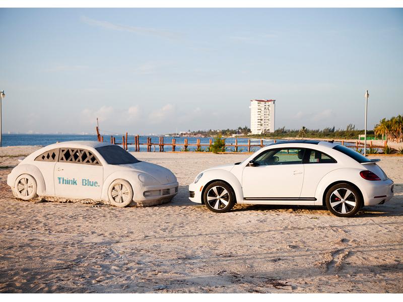 VW Beetle en el lecho marino del caribe