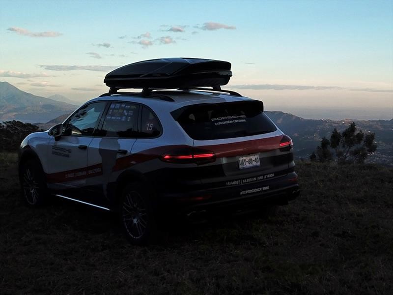 Expedición Porsche Cayenne: El Salvador