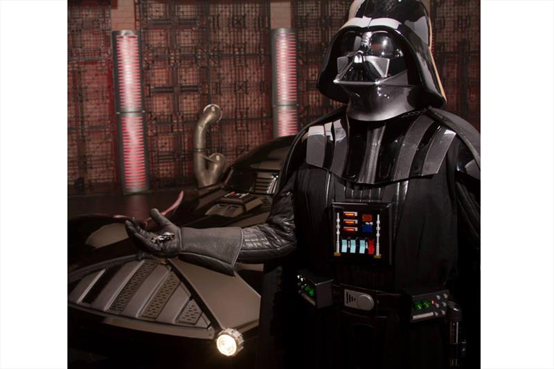 Darth Vader Car por Mattel Hot Wheels