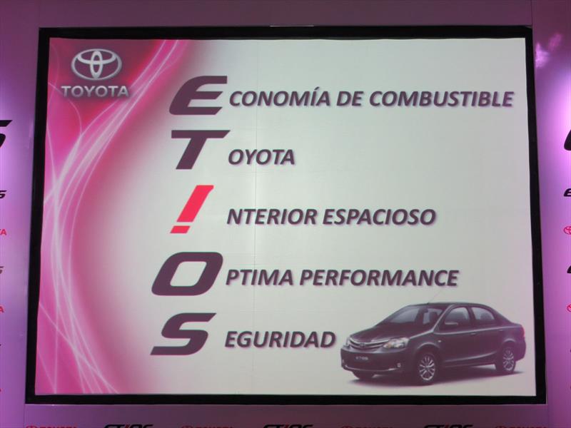 Evento de presentación del Toyota Etios