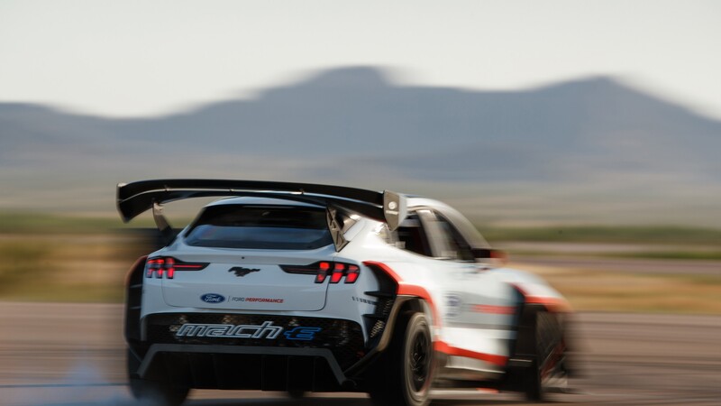 Ford Mustang Mach-E 1400