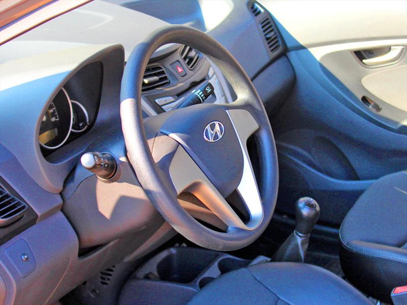 Hyundai EON 0,8L GLS Prueba de manejo