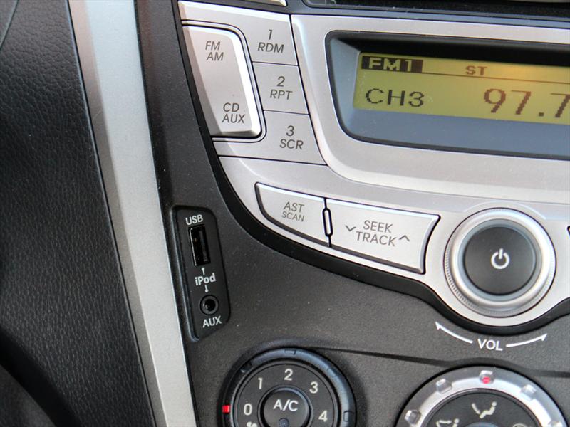 Hyundai EON 0,8L GLS Prueba de manejo