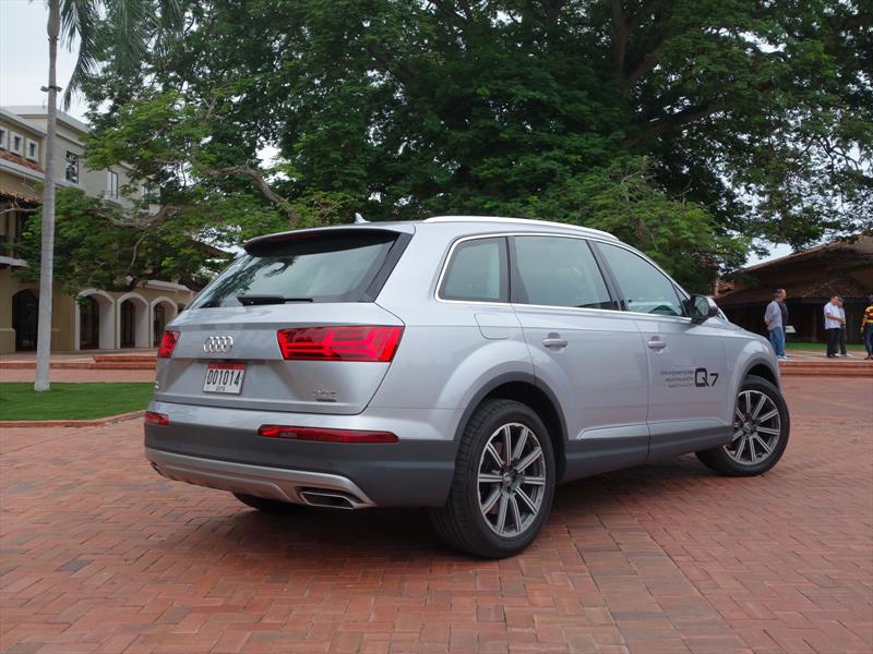 Audi Q7  Copia