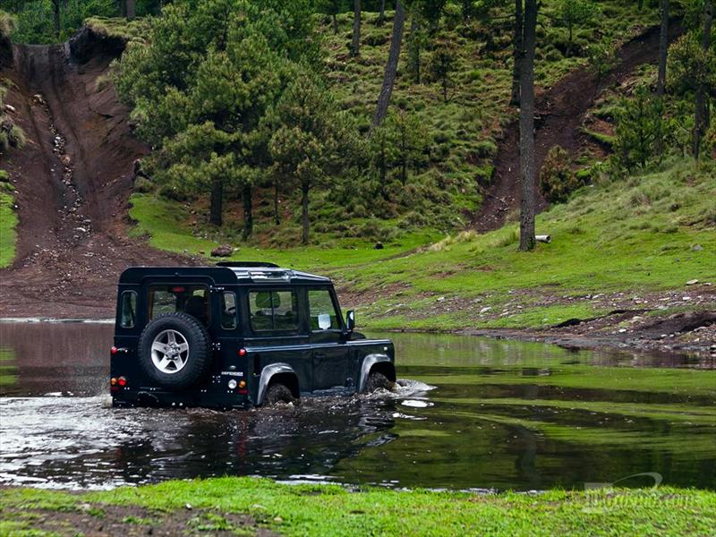 Land Rover Defender SW 90” 2012 a prueba