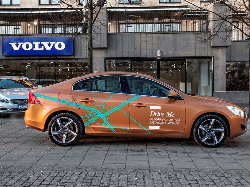 Volvo probará 100 vehículos autónomos