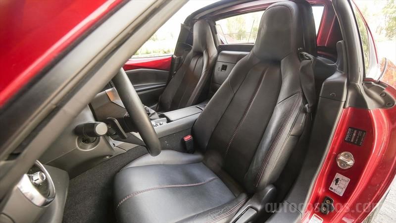 Mazda MX-5 vs Mazda MX-5 RF