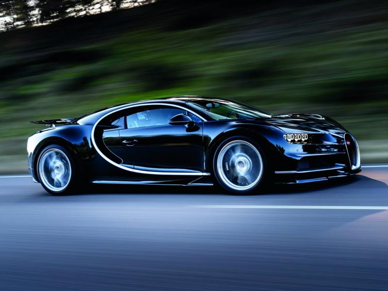 Bugatti Chiron 2016
