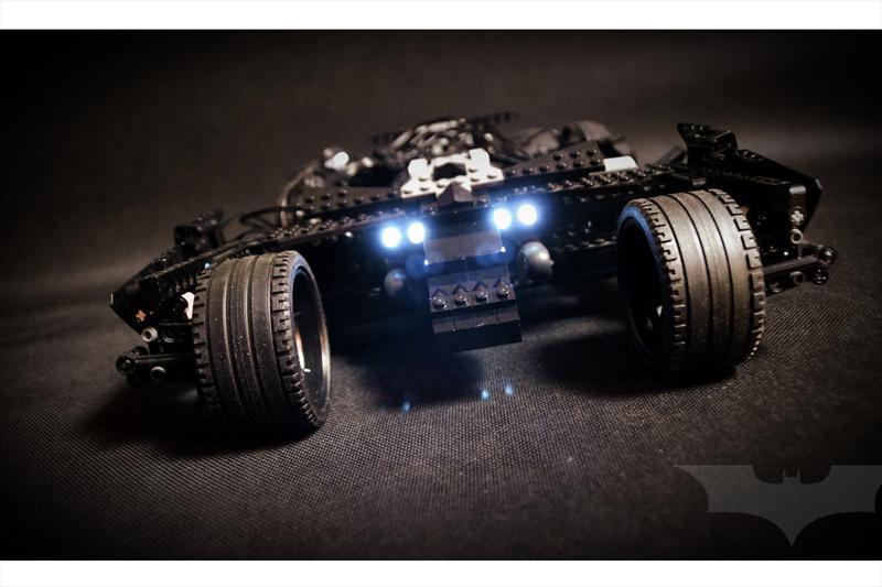 Batimóvil Tumbler de RC con piezas de LEGO