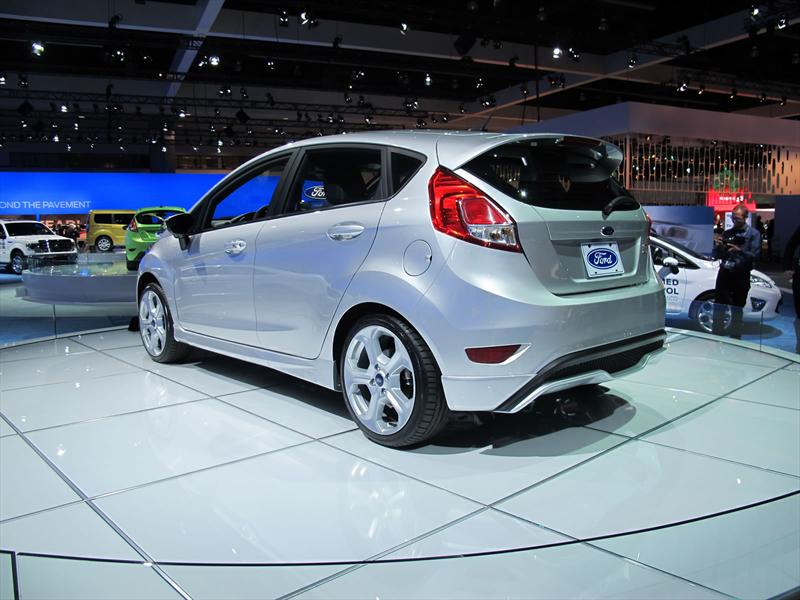 Ford Fiesta ST 2014 en el Salón de Los Ángeles