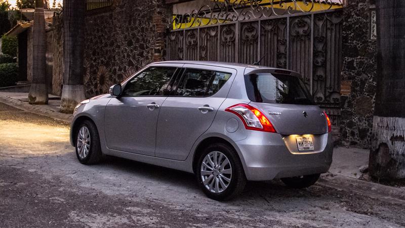 Suzuki Swift GLX 2013