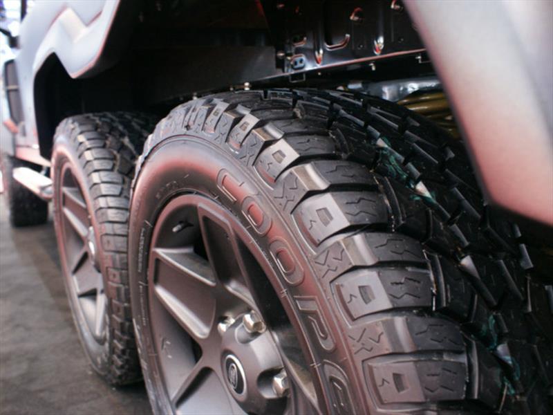 Flying Huntsman 110 WB 6x6 Concept