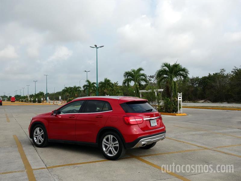 Mercedes-Benz GLA 2015