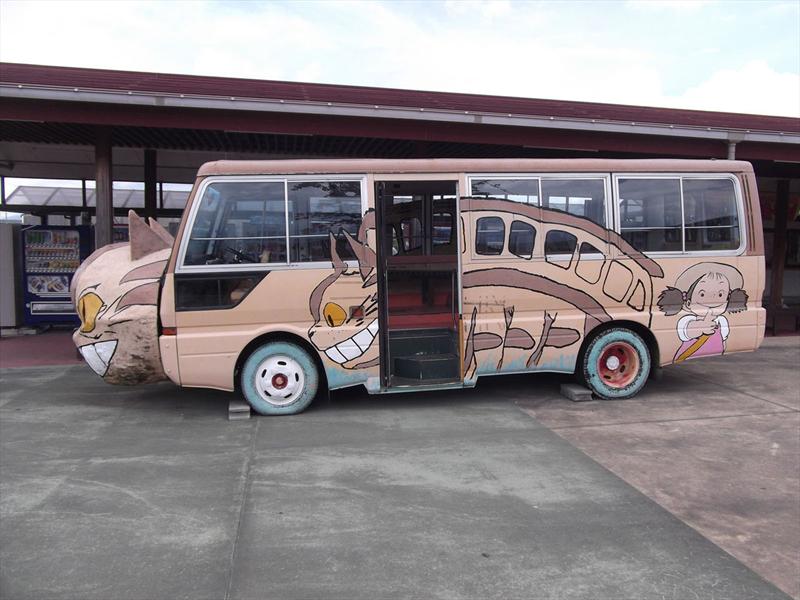 Fanatismo japonés por los catbuses de Totoro