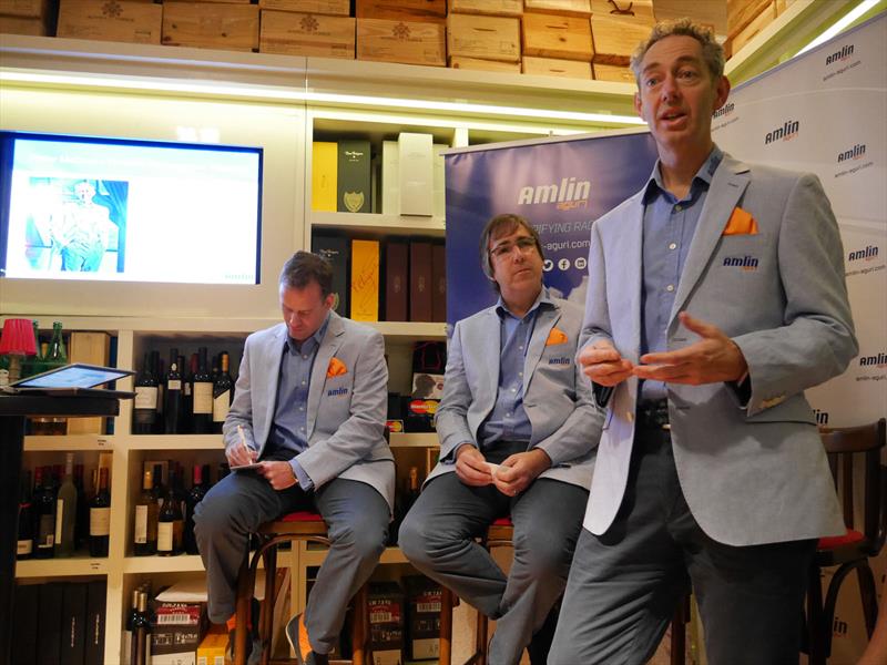 Diálogo con el equipo Amlin Aguri