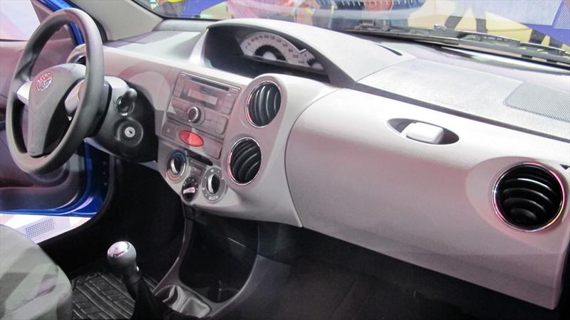 Toyota Etios debuta en el Salón de San Pablo