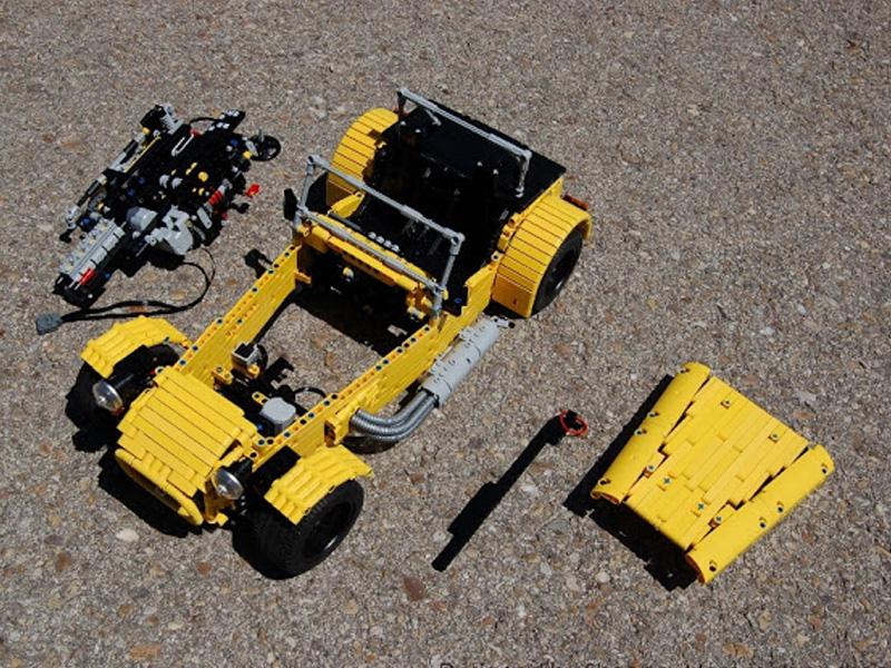 Caterham Seven a control remoto con piezas de LEGO