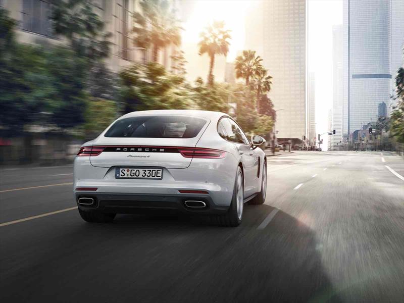 Porsche Panamera 4 E-Hybrid 2018