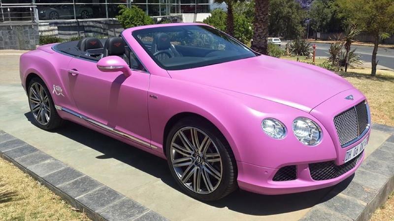Pintan de rosa un Lamborghini y dos Bentley