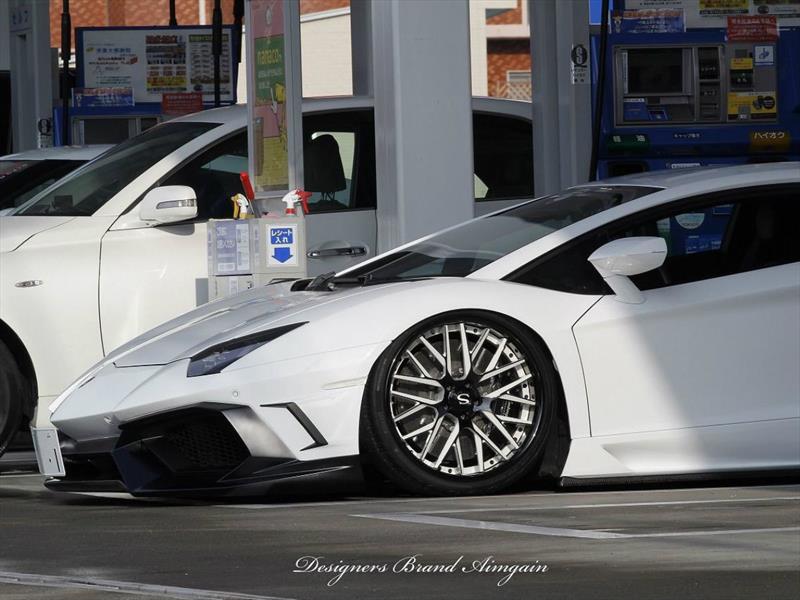 Lamborghini Aventador por Aimgain
