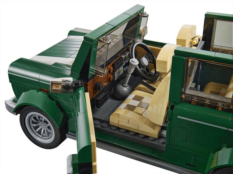 Mini Cooper creado por Lego