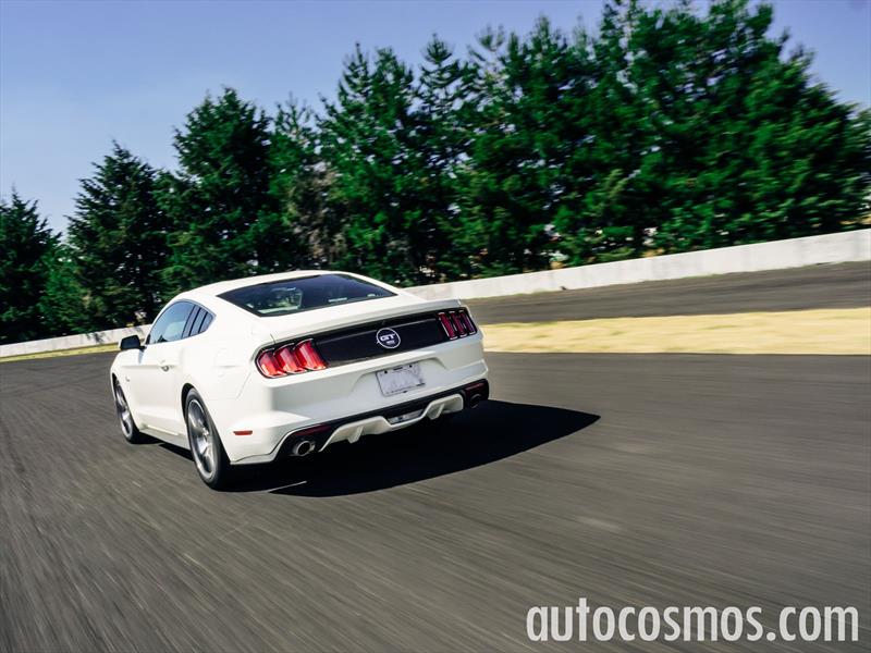 Ford Mustang 2015 50 aniversario