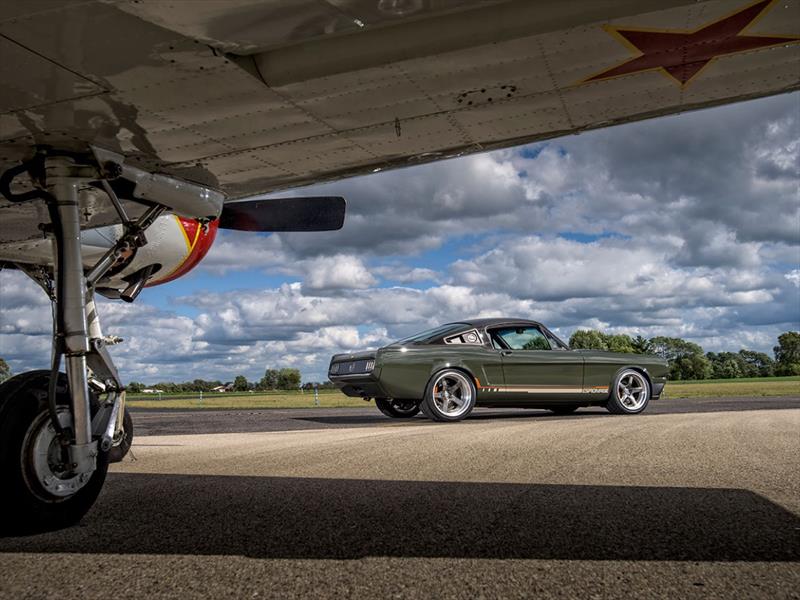 Ford Mustang Espionage 1965 por Ringbrothers