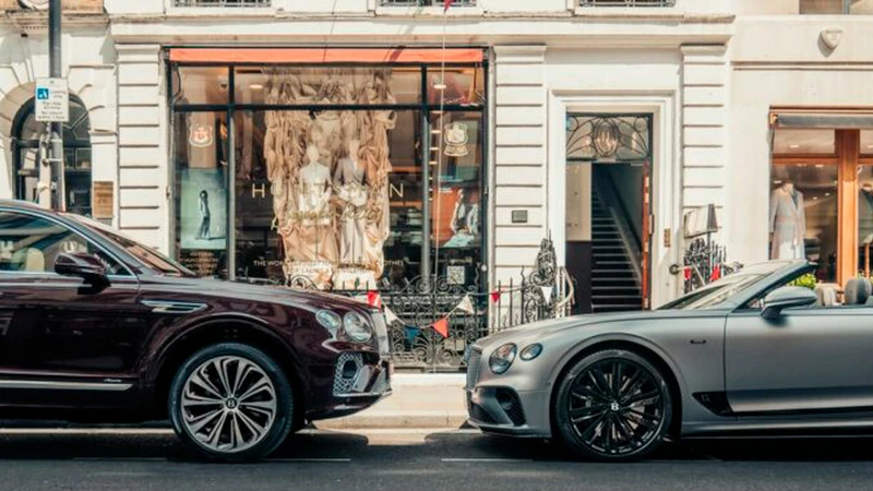 Bentley Bentayga, Continental GTC Hunstman Edition