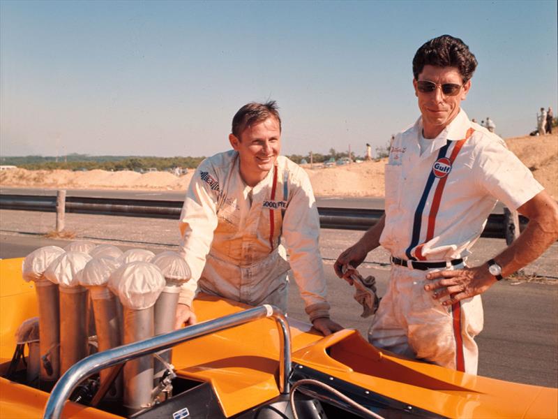 McLaren celebra 50 años en la competición
