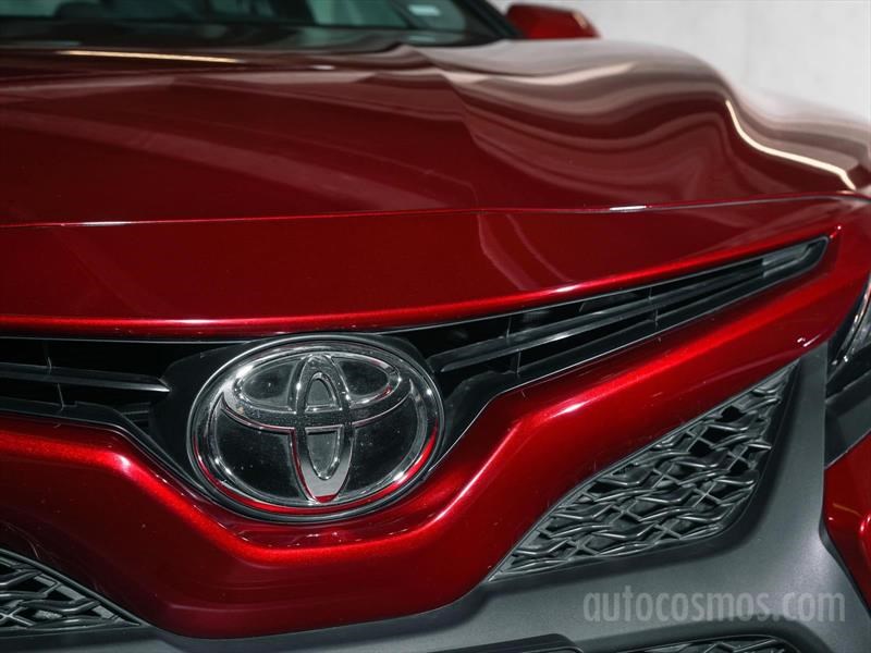 Toyota Camry 2018