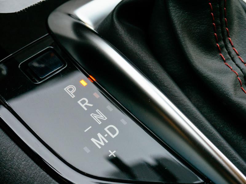 Mazda3 sedán 2014