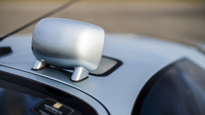 Isdera Commendatore 112i