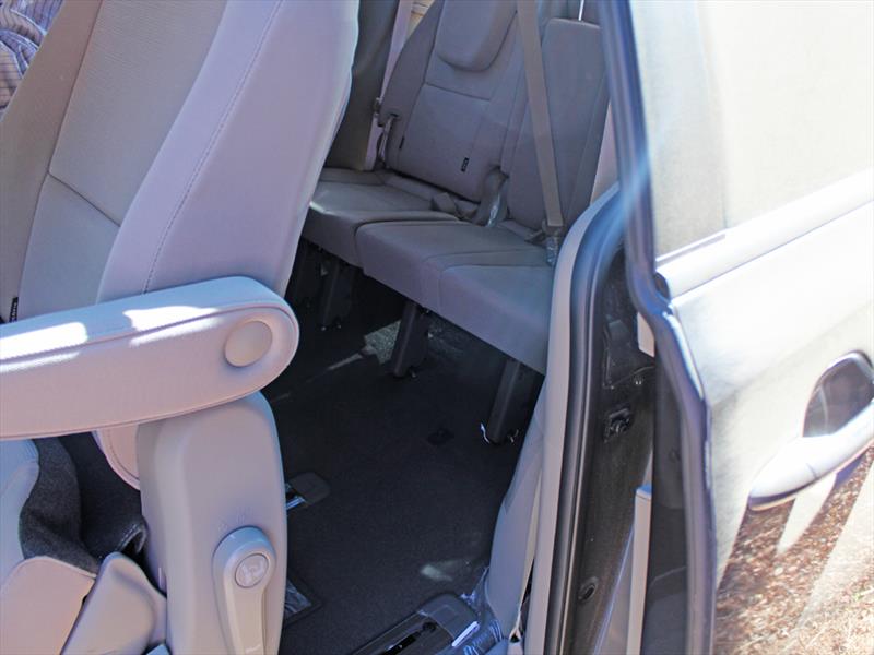 Nuevo Kia Grand Carnival 2015 Lanzamiento en Chile