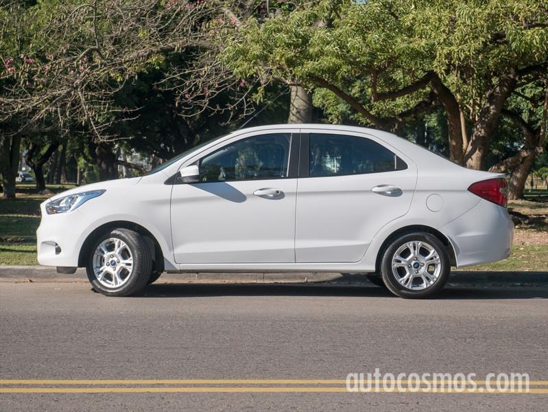 Ford Ka+ (sedán) a prueba