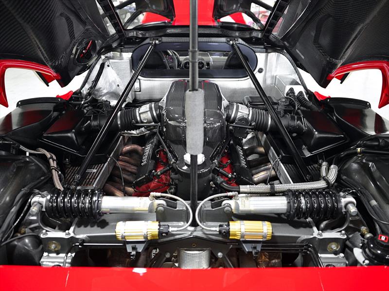 Ferrari Enzo 2003 a la venta con 354 millas