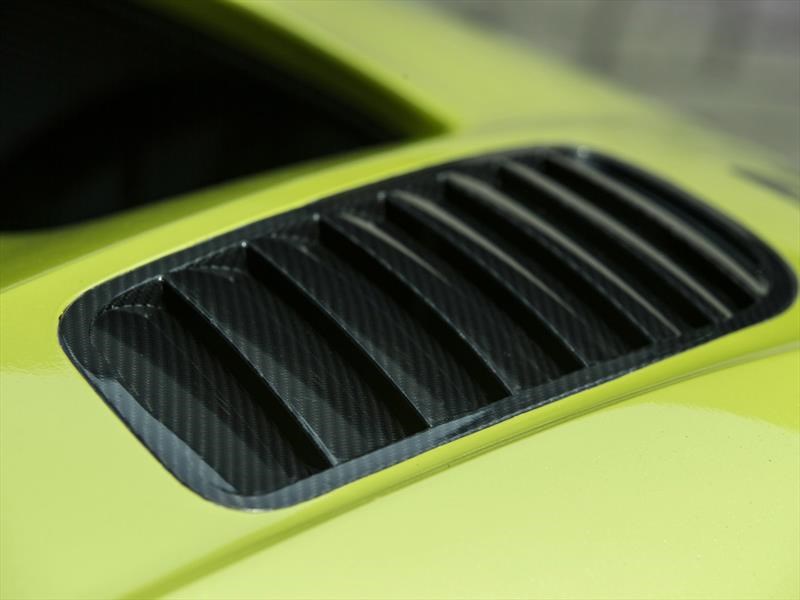 Aston Martin Vulcan AMR Pro