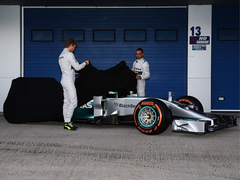F1 Mercedes Benz presenta el W05