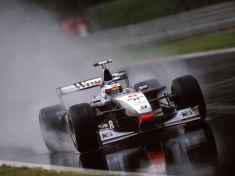 McLaren celebra 50 años en la competición