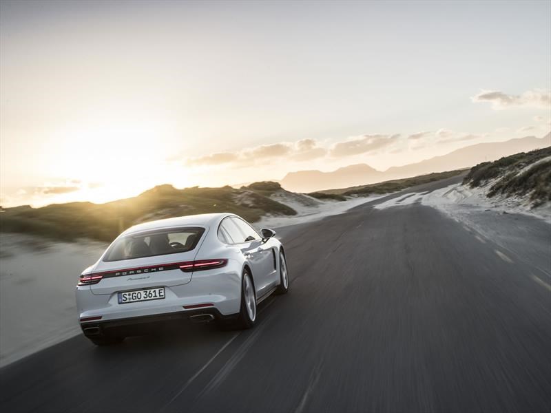 Porsche Panamera 4 E-Hybrid