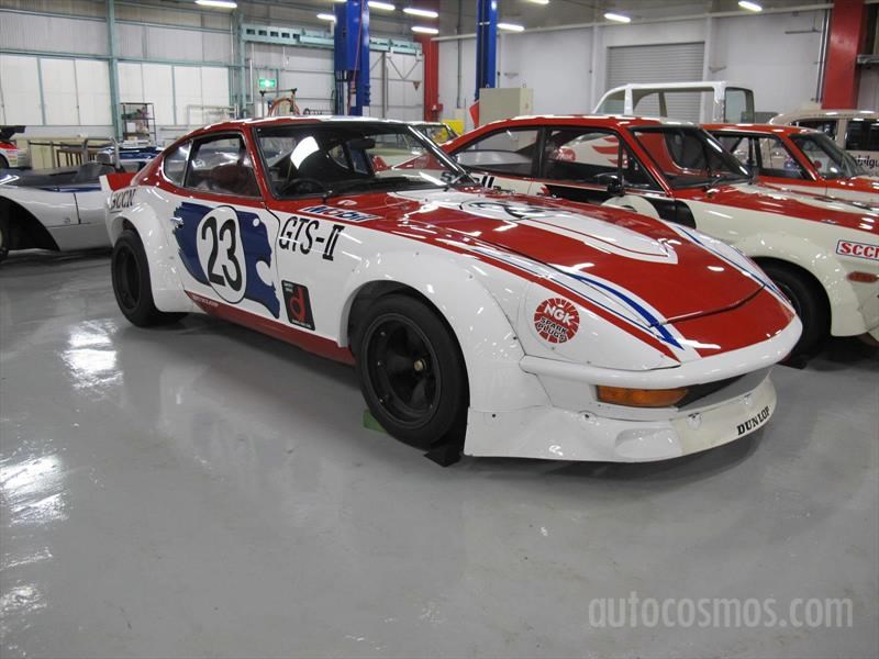 Nissan 80 aniversario - Autos de competencia