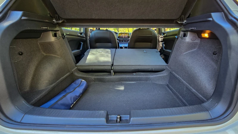 Test VW T-Cross 200 TSI 2025