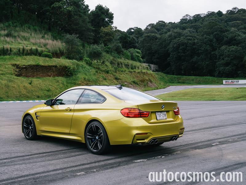BMW M4 coupé 2015