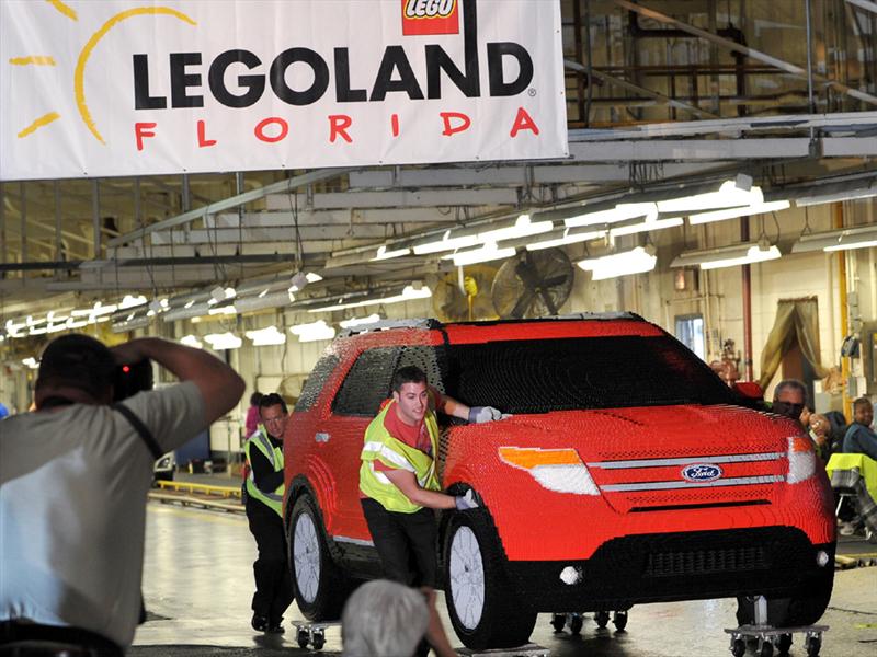 Ford Explorer LEGOLAND Florida Edition