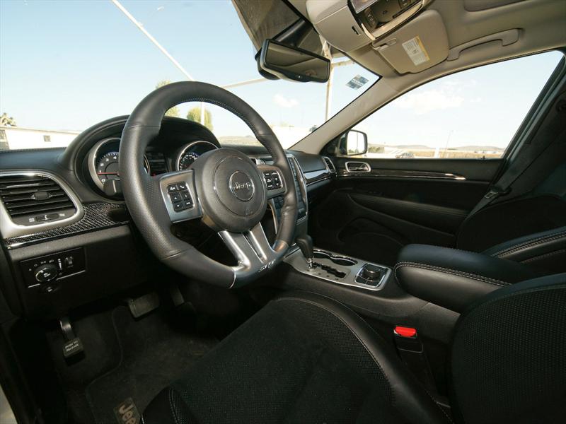 Jeep Grand Cherokee SRT8 2012 prueba