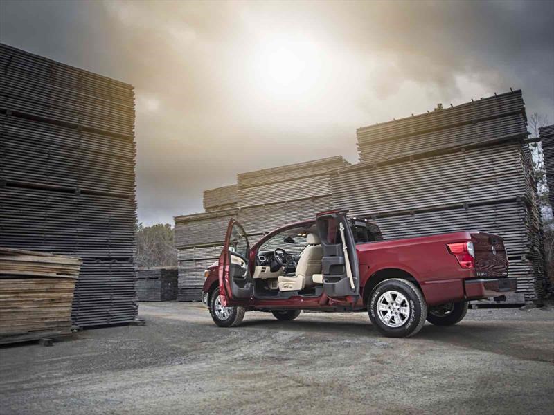 Nissan Titan XD King Cab 2017