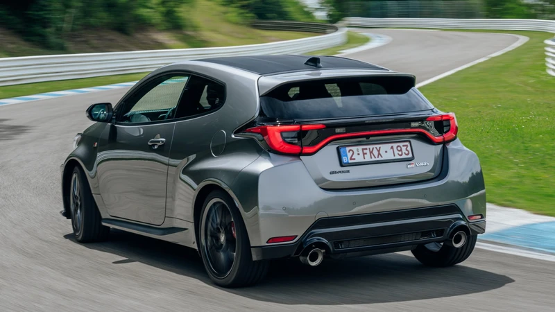 Toyota GR Yaris Circuit Package 2026 - Autocosmos