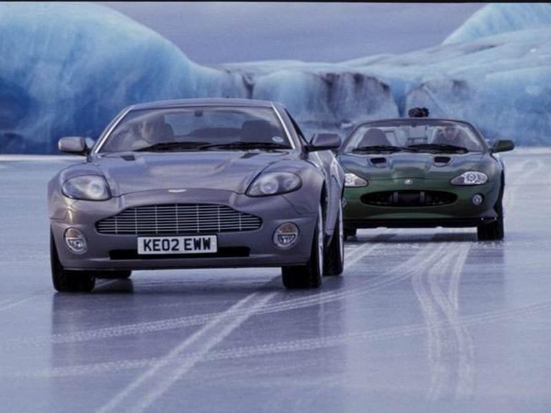 Aston Martin Vanquish original conducido por 007