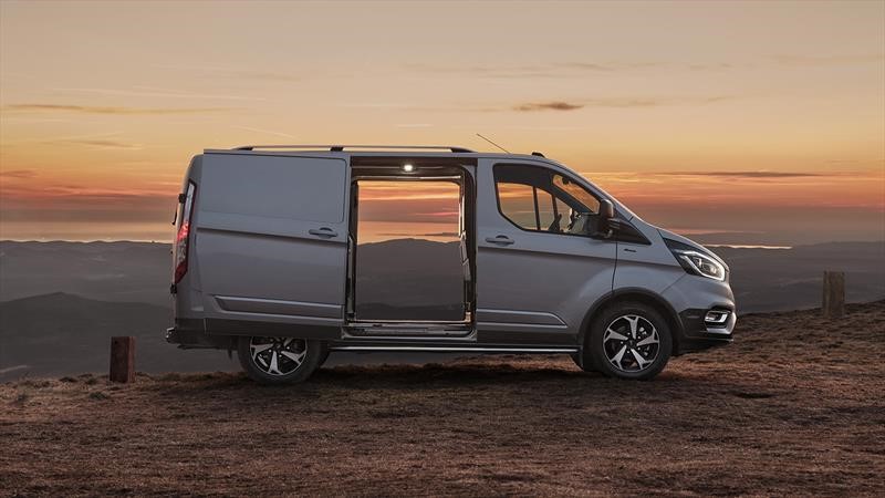 Ford Transit Active y Tourneo Active 2020