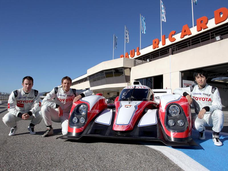 Toyota TS030 Hybrid a Le Mans 2012