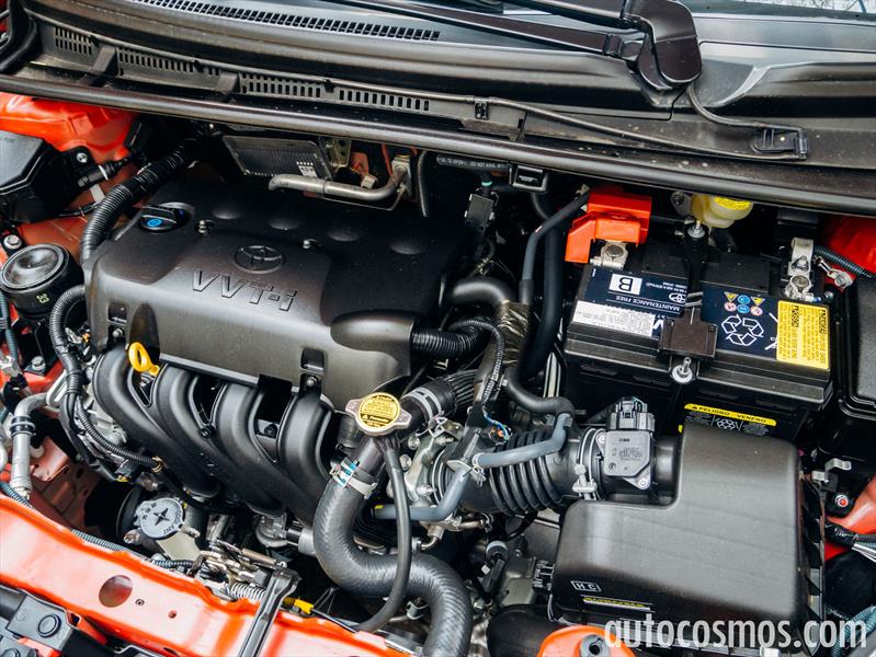 Toyota Yaris Hatchback 2015